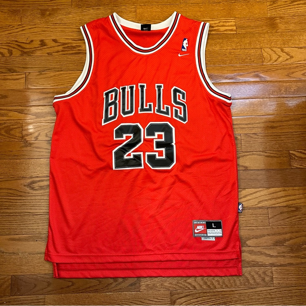 Vintage Michael Jordan #23 Bulls Jersey Nike size L